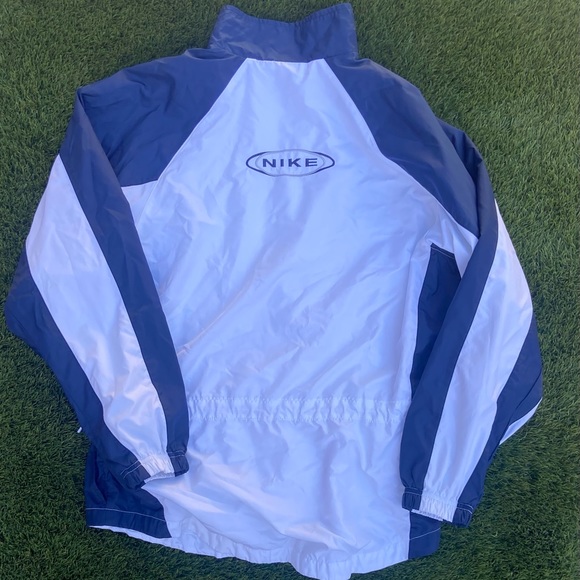 NIKE Women's  Size S Full Zip Lightweight Running Drawstring Jacket - Picture 2 of 4